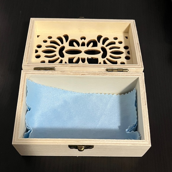 $1 Add-On New Decorative Wooden Box Cut-Out Storage Container Craft Supplies - Picture 2 of 3